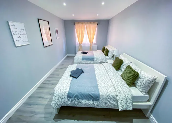 Modern 1-Bedroom Flat, 5 Guest, London - F2